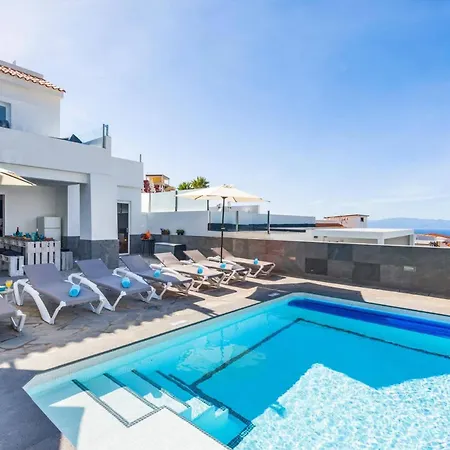 Del Conde By Вилла *