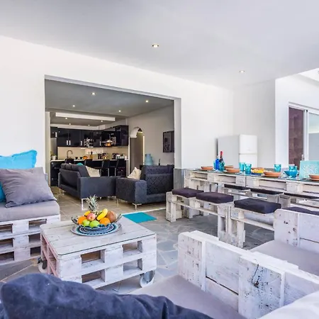 Del Conde By Вилла