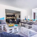 Del Conde By Vila